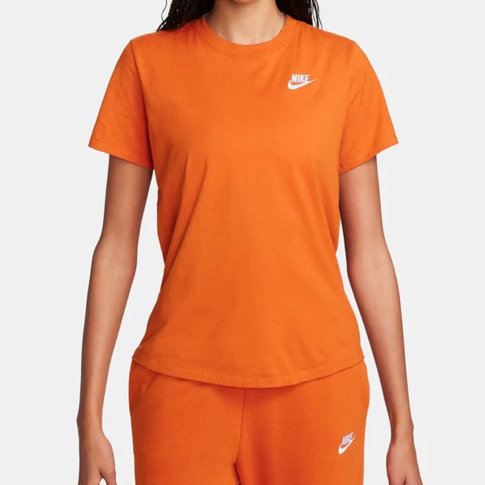 Nike Womens’ X-Small Neon Orange Short Sleeve Logo Tee